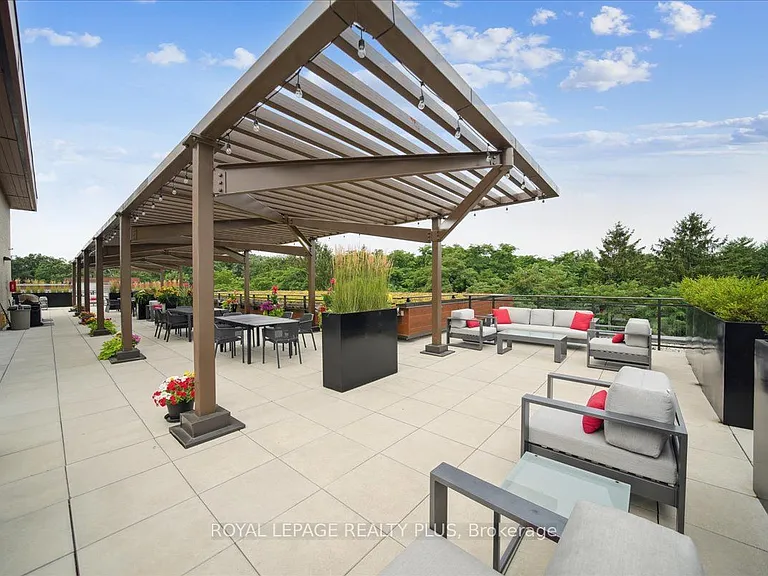 1575 Lakeshore Rd W #117 — Photo 42