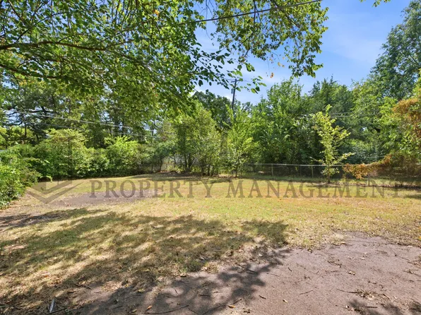1752 N Old Manor Rd, Wichita, KS 67208
