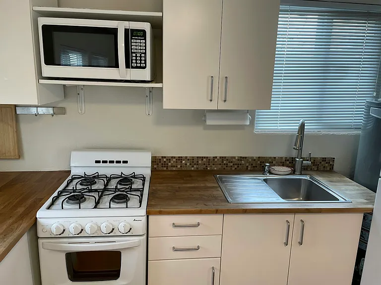 624 Knox Ct #4 — Photo 6