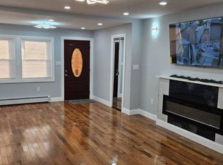 118 Avenue & St #202, Saint Albans, NY 11412