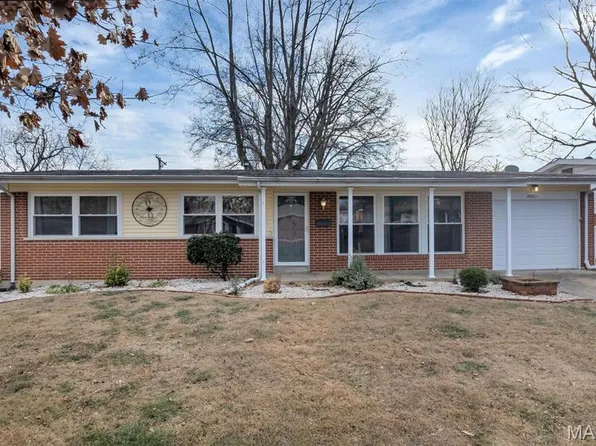3560 Tremont Dr, Florissant, MO 63033
