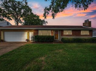 9217 Lurline Dr, Saint Louis, MO 63126