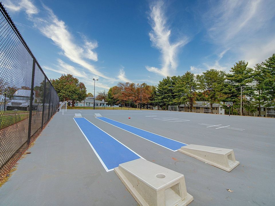 1st image of 1901 Falcon Pointe Dr #1900-F