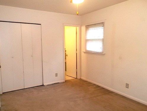 3rd image of 379 Nicewood Dr