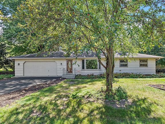 4th image of 1427 Circle Dr