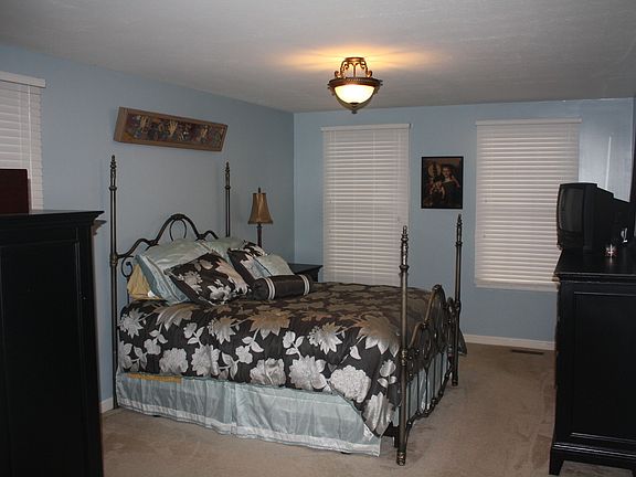 5th image of 1004 Suzanne Ct