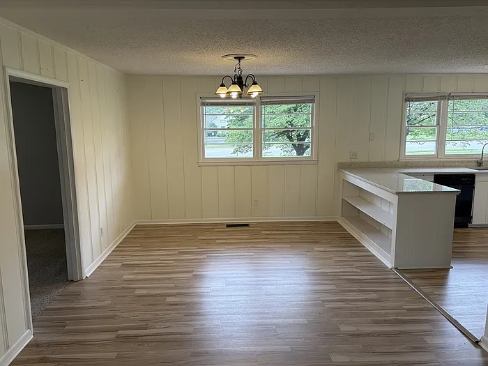 8009 Whitesburg Dr SE — Photo 16
