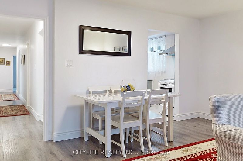 Toronto House for rent - 3 Bedrooms — photo 4