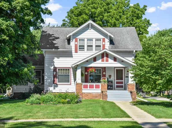 1621 Taylor Ave, Iowa Falls, IA 50126