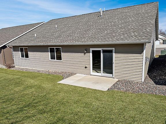 2nd image of 422 Daniels Ct