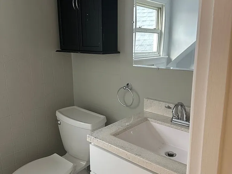 1317 Stoughton Ave — Photo 5