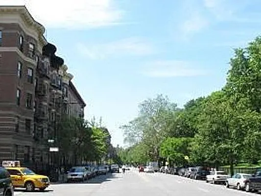Sold by R New York | media 1