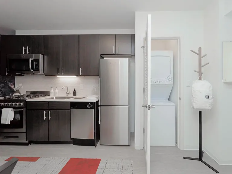 River North Luxury, On Display — Photo 25