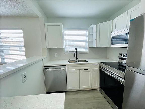 2nd image of 121 E Canterbury #121