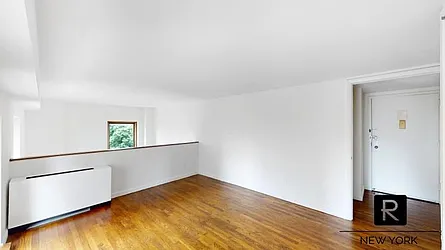 Rented by R New York