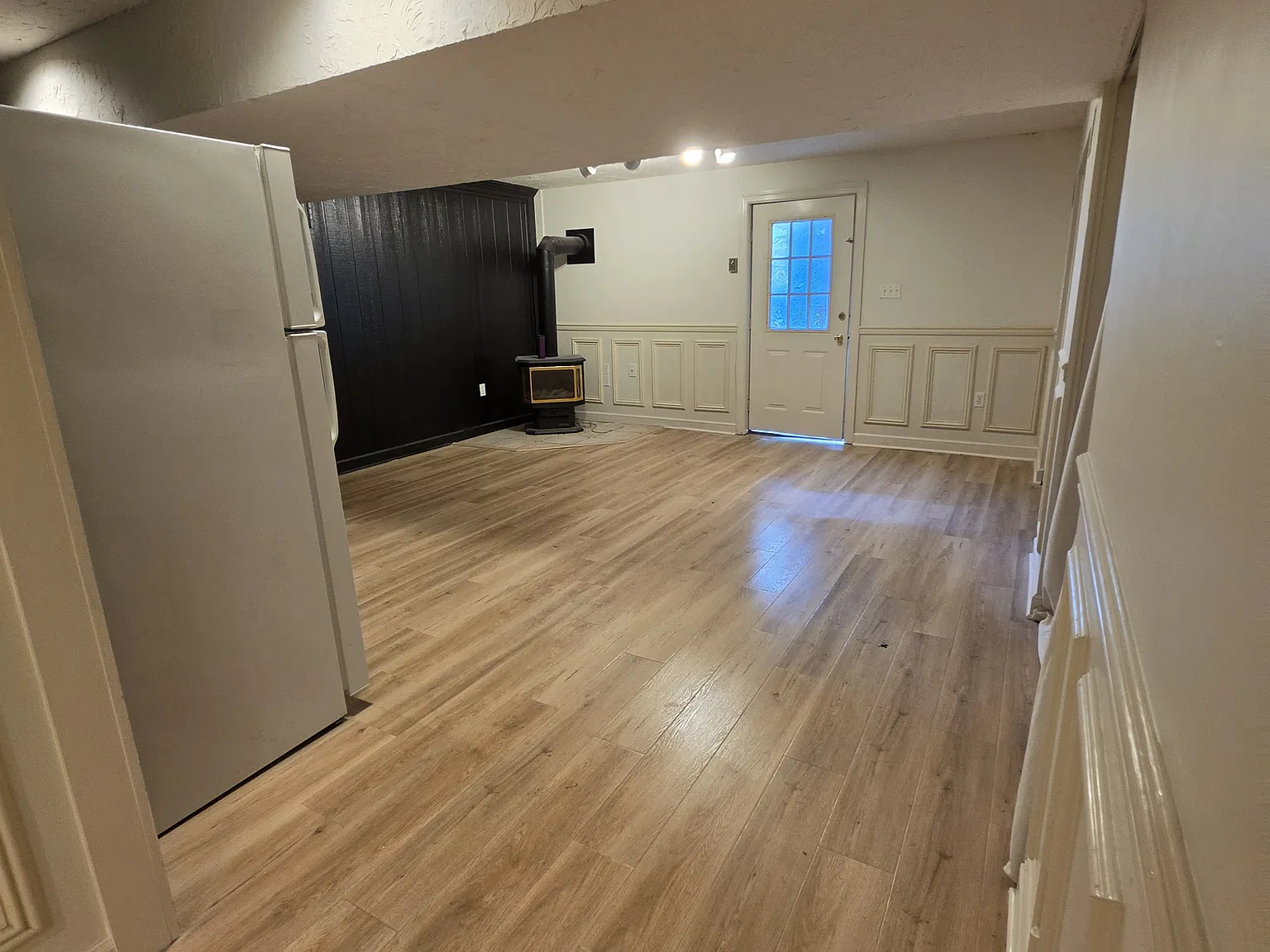 Studio, 650 sqft, $1,300 — Photo 3