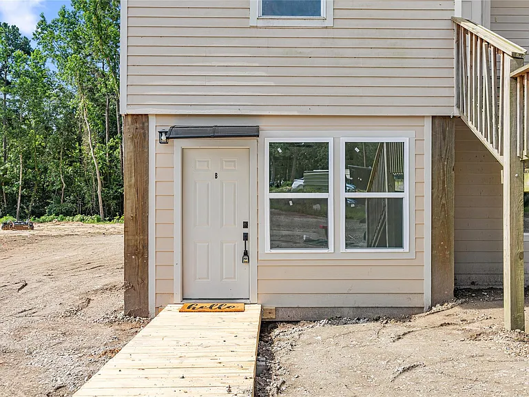28096 Seven Sisters Rd #B — Photo 13