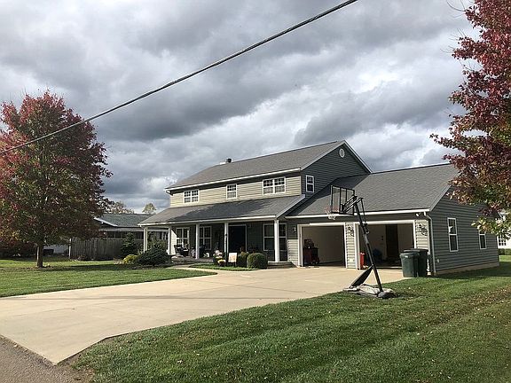 2nd image of 20 Masonic Park Ln