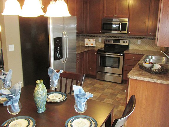 3rd image of 1860 175th Ln NE