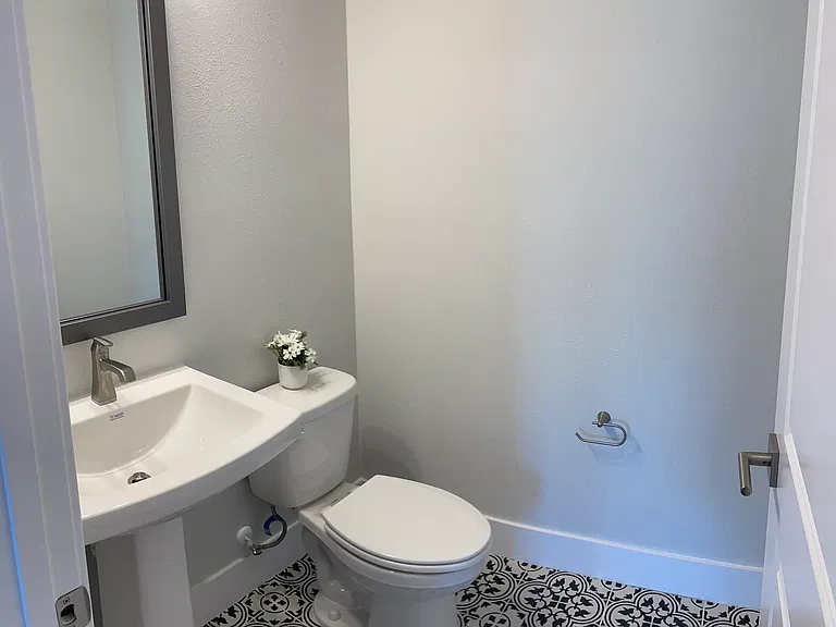 1704 Gem Ln — Photo 14