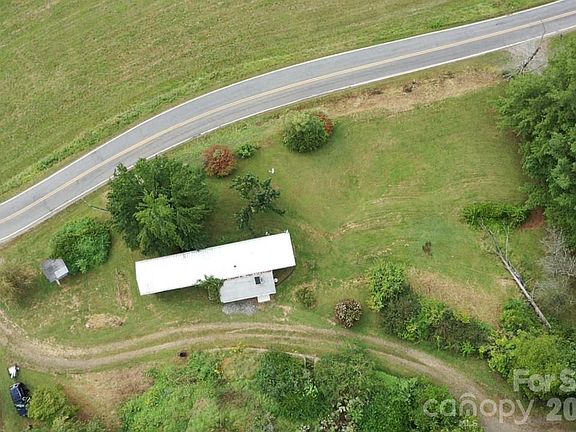 3rd image of 418 Green Valley Rd