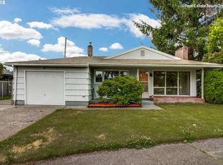11710 NE Knott St, Portland, OR 97220