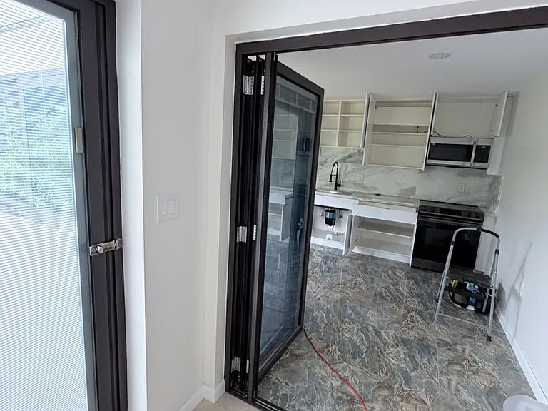 2045 Mott Smith Dr — Photo 10
