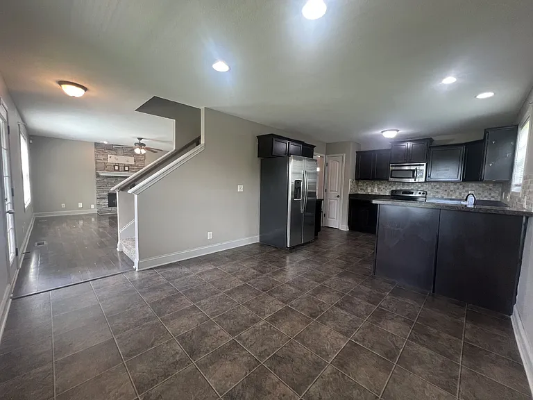 582 Kicker Ct — Photo 11