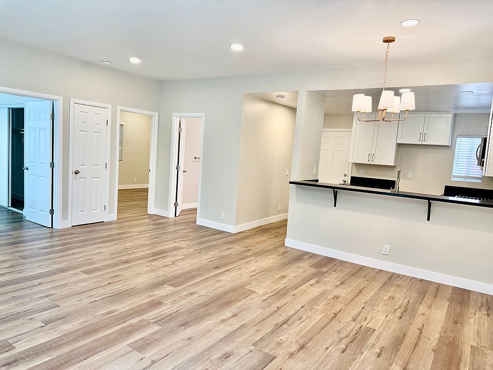 1st image of 208 S Vicentia Ave APT 7