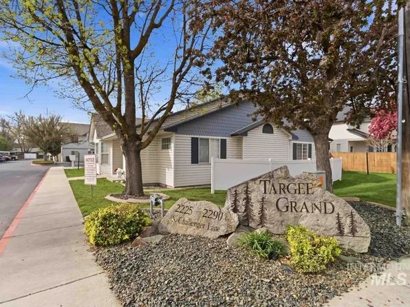 2270 S Challenger Ln APT 202, Boise, ID 83705