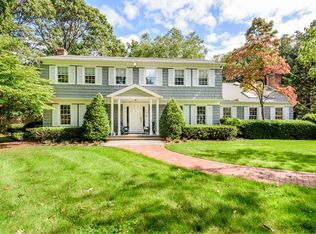 16 Beech Hill Rd, Huntington, NY 11743