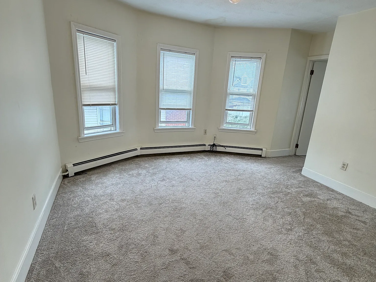 2 bed, 1106 sqft, $2,400 — Photo 2