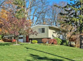 900 Pine Tree Dr, Ann Arbor, MI 48103