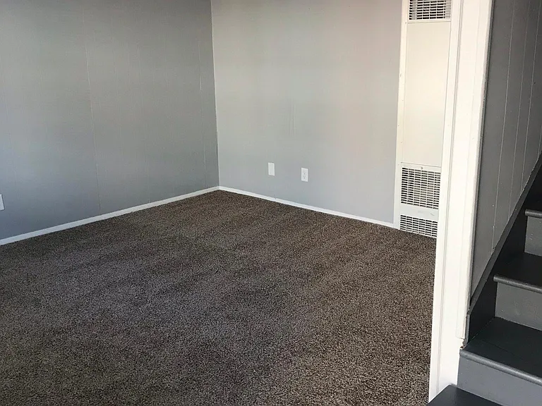 1412 E Commerce Ave — Photo 5
