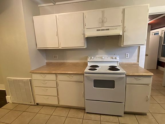 5th image of 517 S Rife St