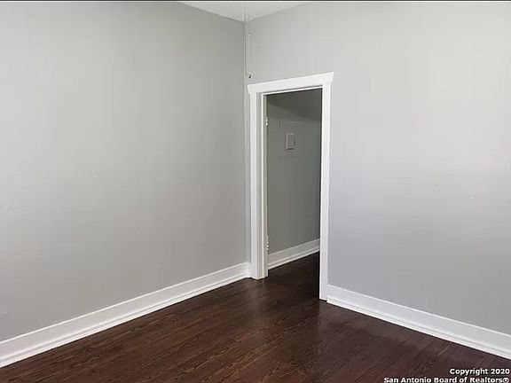 3rd image of 428 Dunning Ave