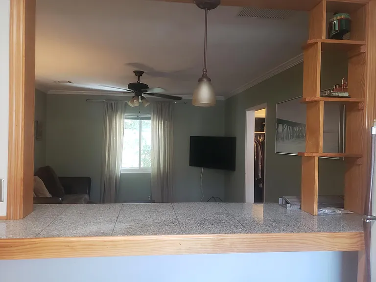 1025 Greenwood Ave NE — Photo 16