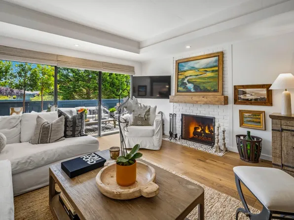 183 Del Mesa Carmel, Carmel, CA 93923