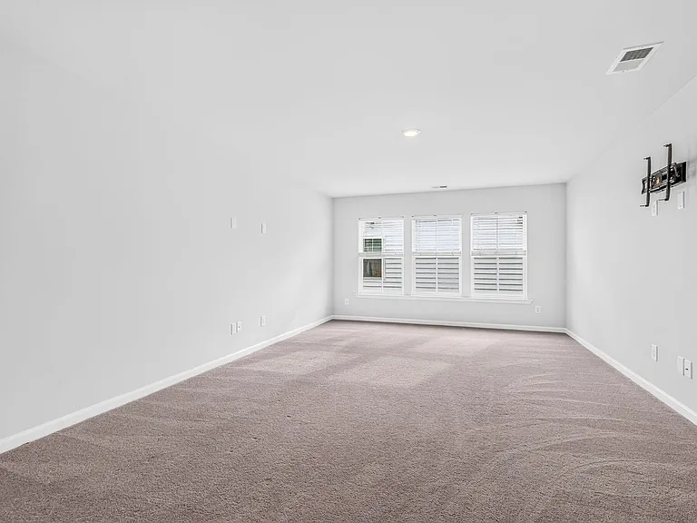 518 Yellow Leaf Ln — Photo 46