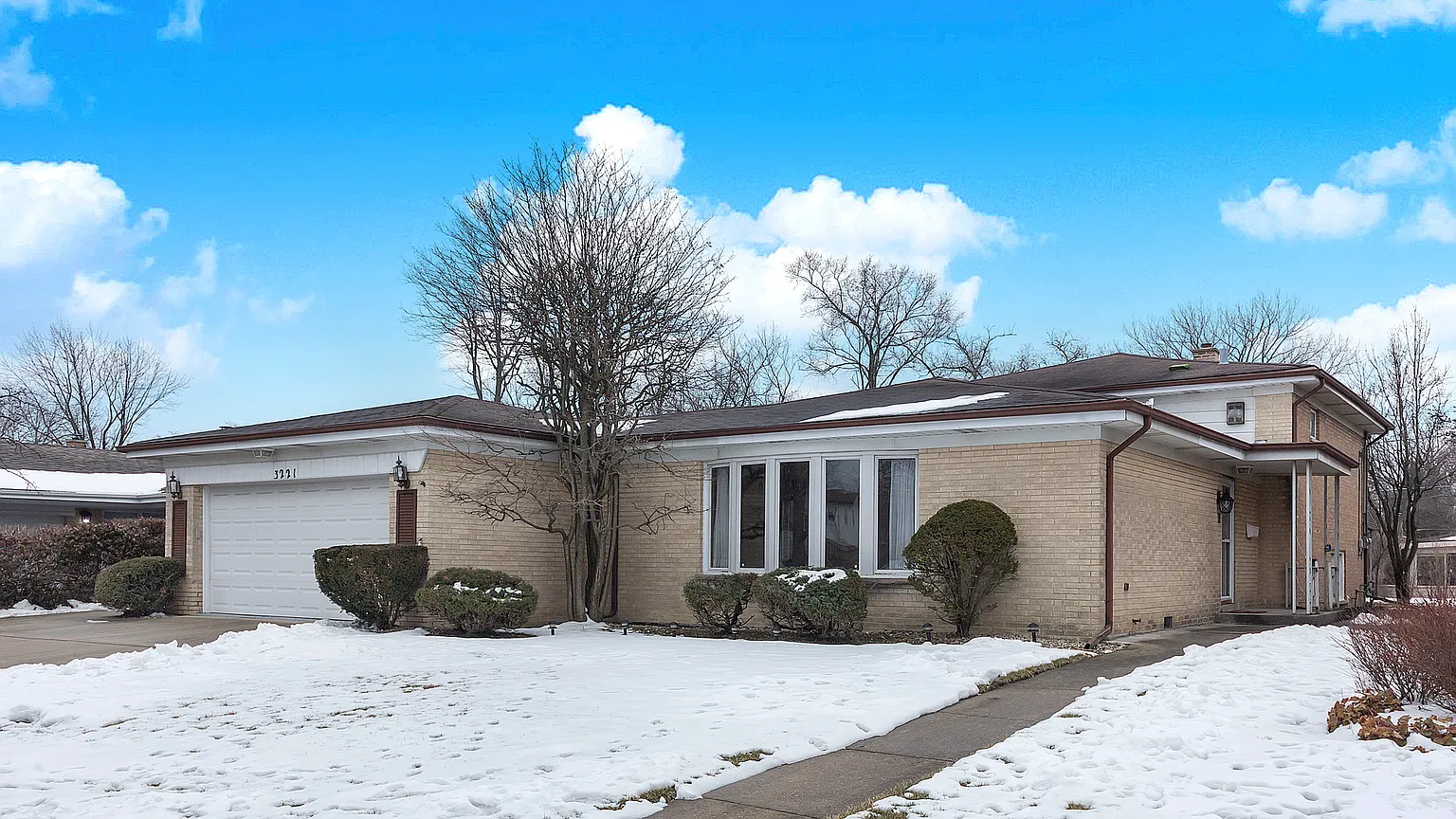 3221 Central Ave photo 1