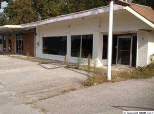 1403 Noccalula Rd, Gadsden, AL 35904