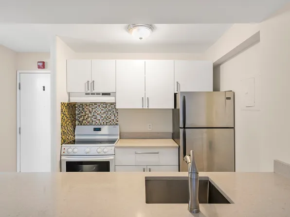 333 Grand Ave APT 2S, Palisades Park, NJ 07650