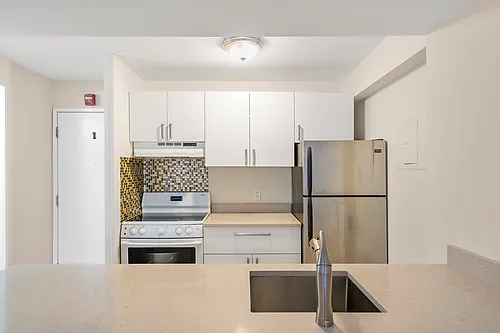 333 Grand Ave Photo 1