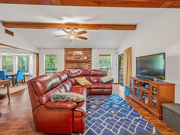 4th image of 1303 Spanish Flower Dr