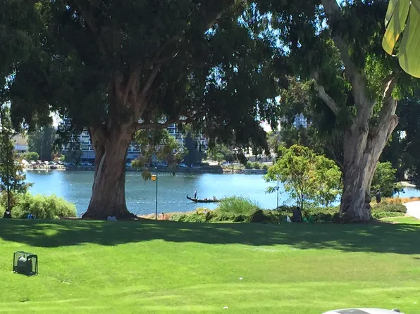 1425 Lakeside Dr, Oakland, CA 94612