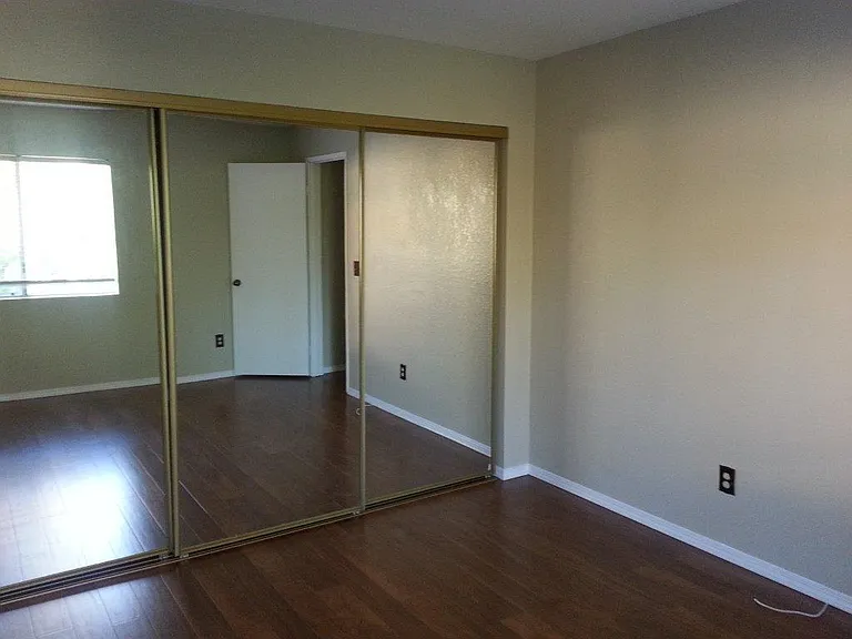 11337 Avenida De Los Lobos #G — Photo 17