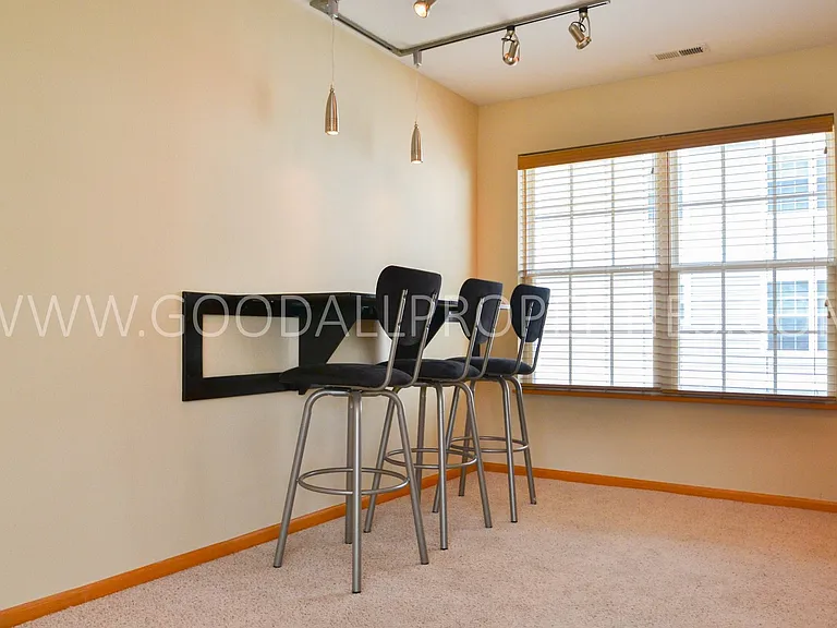 15221 Alpine Dr — Photo 5