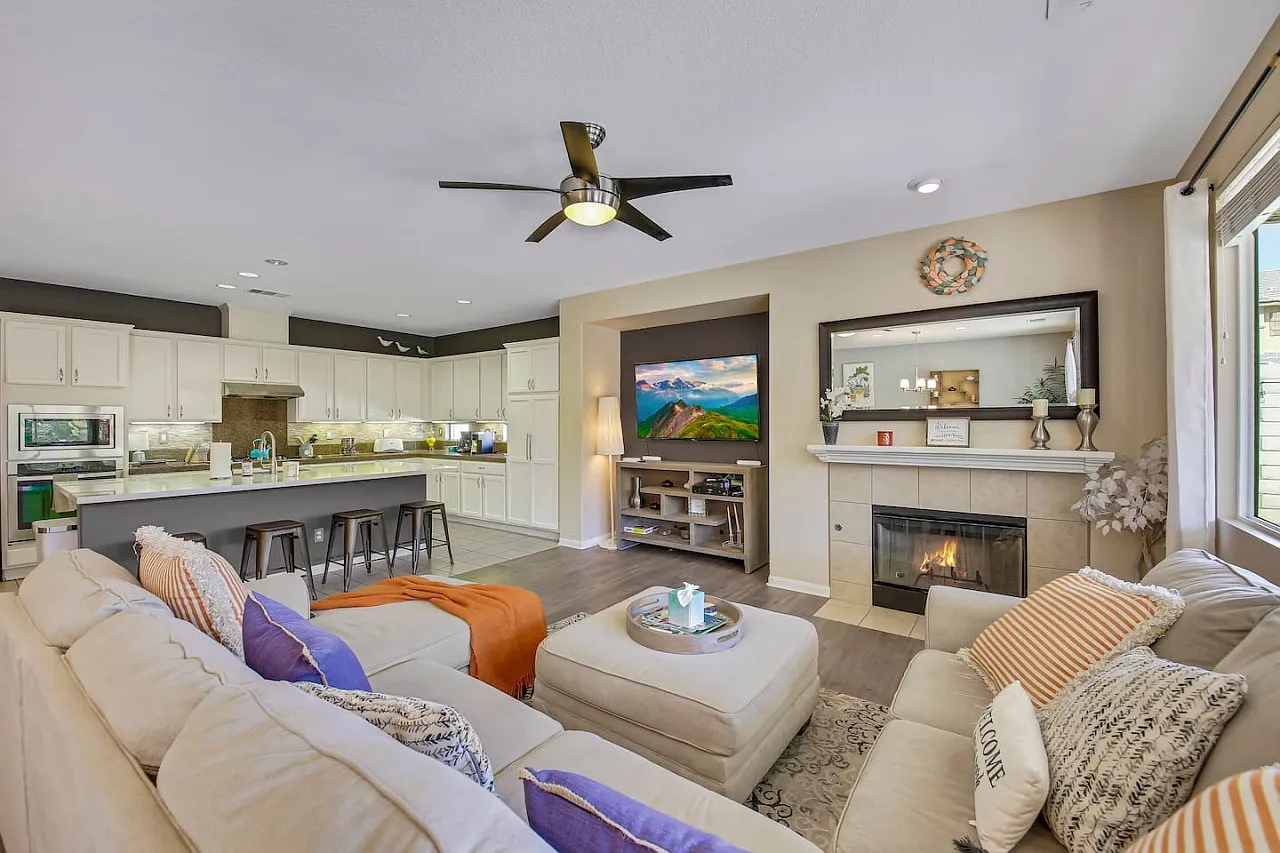 4 bed, 2122 sqft, $6,000 — Photo 3