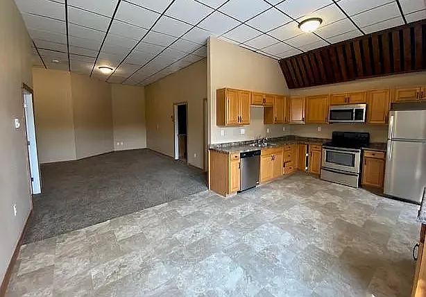 504 Division St #10 — Photo 3