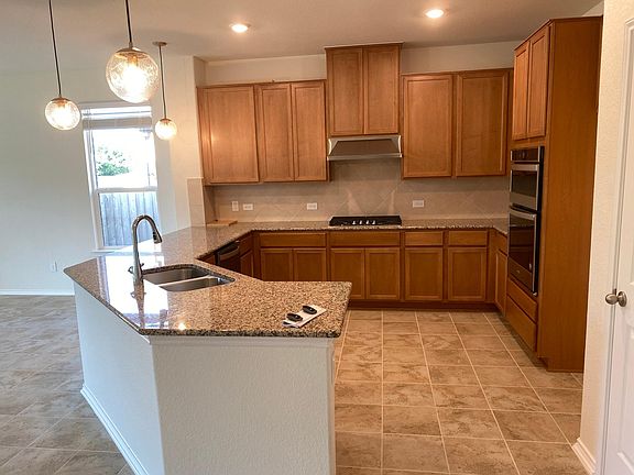4th image of 17103 Stinnett Dr
